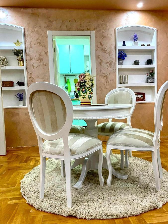 Apartman Diana สเรมสกา มิโตรวิตซา ภายนอก รูปภาพ