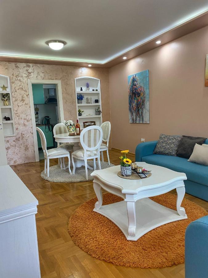 Apartman Diana สเรมสกา มิโตรวิตซา ภายนอก รูปภาพ